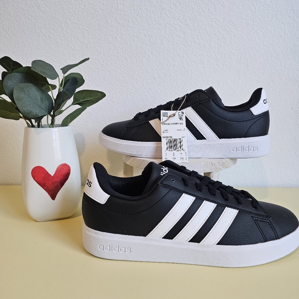 Adidas Grand Court 2.0 shoes Size 8.5